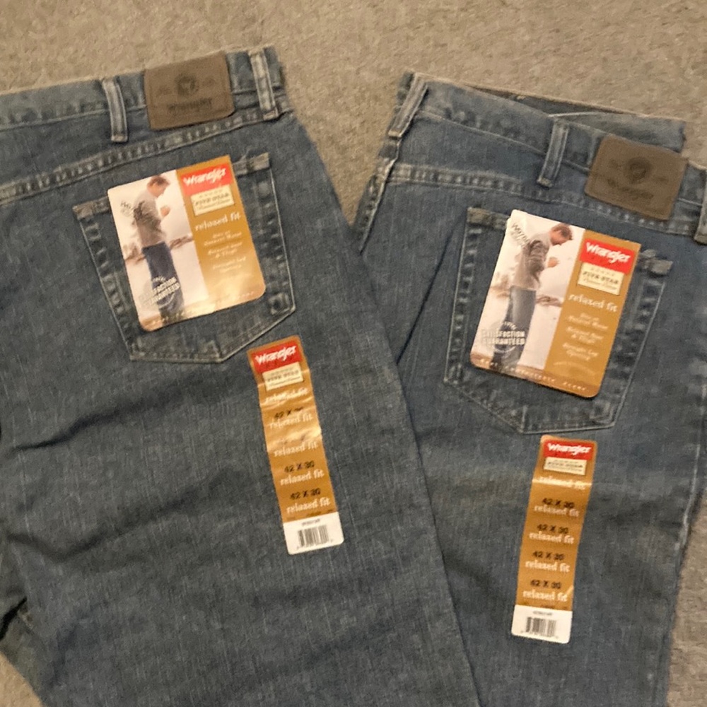 2 pair wrangler relaxed fit jeans size 42x30